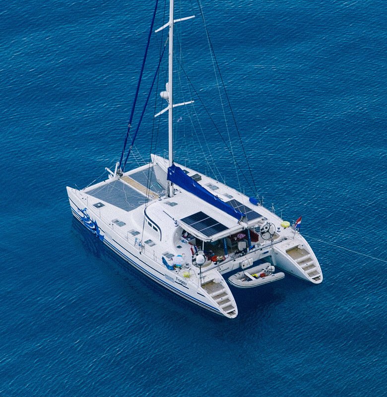 Peritaje Técnico por Daño Estructural Interno en Velero de Acero – Casos Perito Judicial Naval